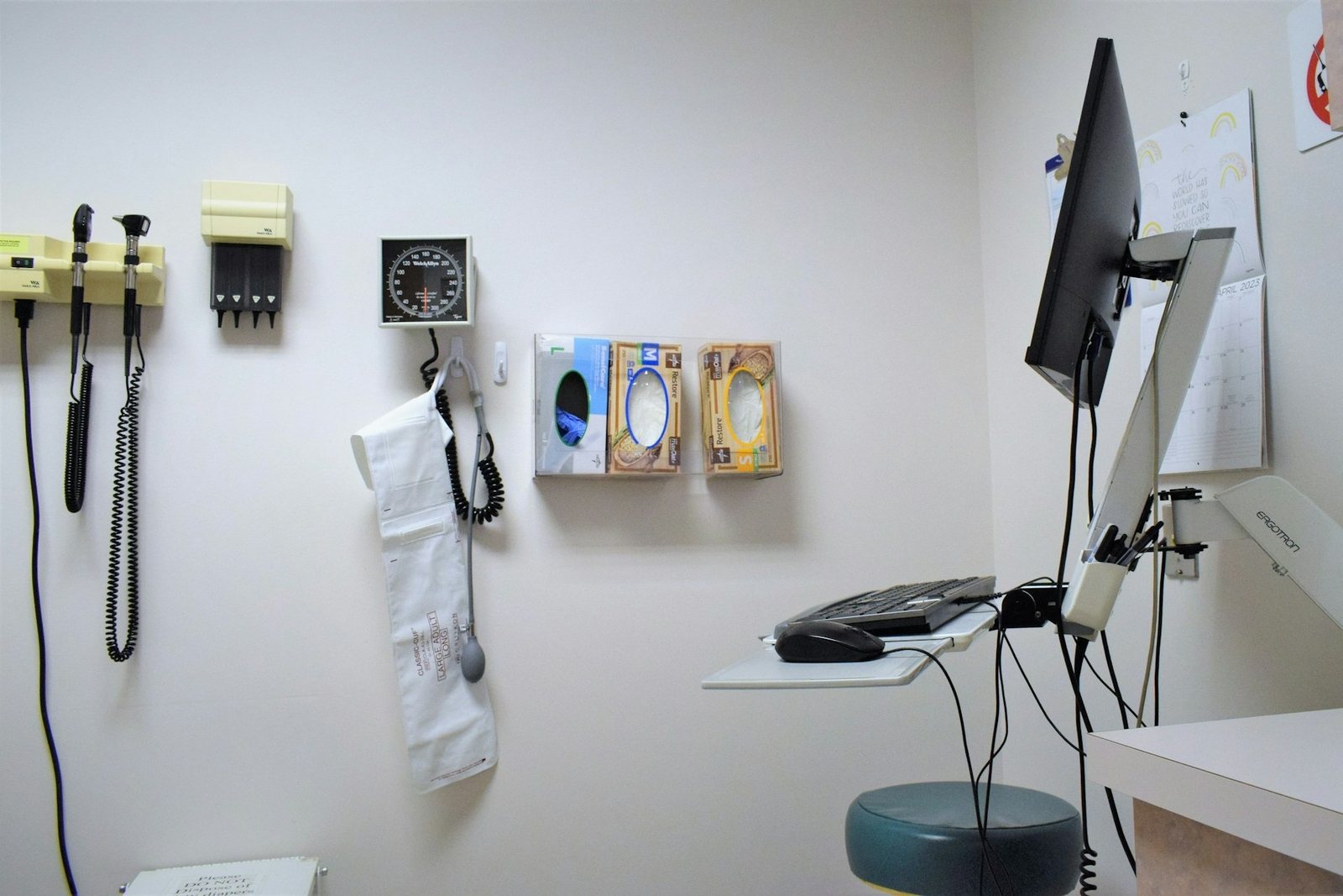 Examination room surfaces and floor cleaned between appointments