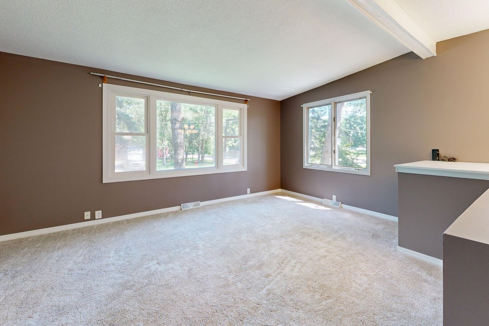 Carpet cleaned in an empty room
